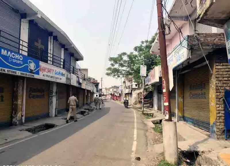 BDO कार्यालय स्थानांतरण पर नगरोटा सूरियां के व्यापारियों और निवासियों ने बंद का किया आयोजन BDO कार्यालय स्थानांतरण पर नगरोटा सूरियां के व्यापारियों और निवासियों ने बंद का किया आयोजन