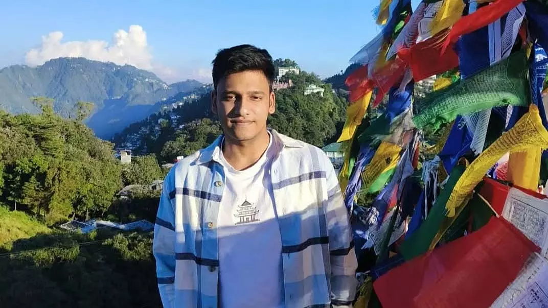 पिंपरी-चिंचवड़ में शोक: अहमदाबाद विमान दुर्घटना में एयर इंडिया के 22 वर्षीय चालक दल के सदस्य इरफान शेख की मौत पिंपरी-चिंचवड़ में शोक: अहमदाबाद विमान दुर्घटना में एयर इंडिया के 22 वर्षीय चालक दल के सदस्य इरफान शेख की मौत