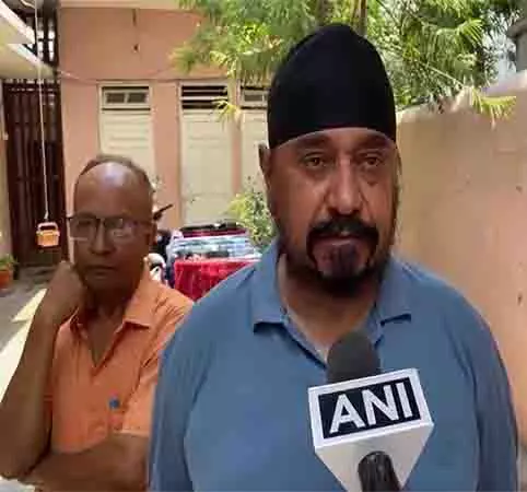 उसके पति ने जन्मदिन पर मिलने पर जोर दिया: एयर इंडिया दुर्घटना पीड़ित का परिवार उसके पति ने जन्मदिन पर मिलने पर जोर दिया: एयर इंडिया दुर्घटना पीड़ित का परिवार