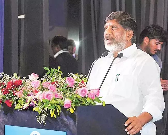 वित्तीय स्वास्थ्य और सुरक्षा में CA की भूमिका महत्वपूर्ण है : भट्टी विक्रमार्क वित्तीय स्वास्थ्य और सुरक्षा में CA की भूमिका महत्वपूर्ण है : भट्टी विक्रमार्क