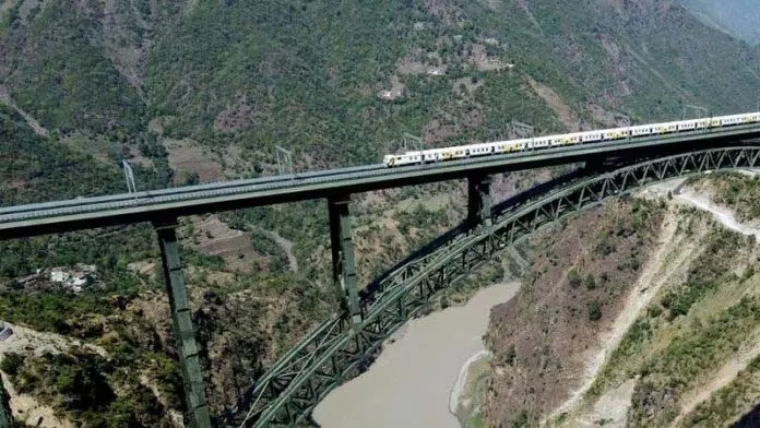 Jammu: प्रतिष्ठित रेल पुलों पर पर्यटन को बढ़ावा देने के लिए बहुआयामी रणनीति तैयार की Jammu: प्रतिष्ठित रेल पुलों पर पर्यटन को बढ़ावा देने के लिए बहुआयामी रणनीति तैयार की