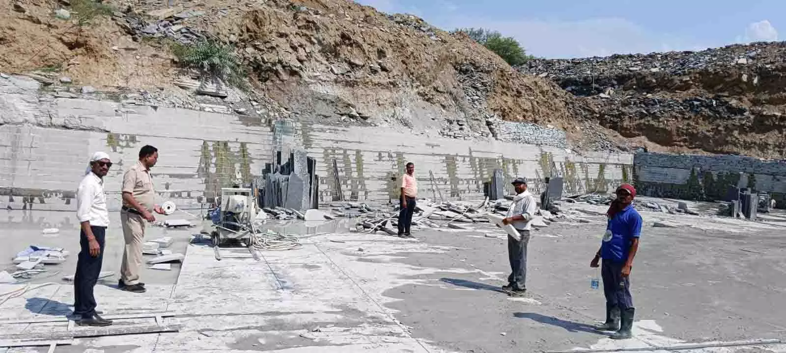 कलेक्टर के निर्देश पर अवैध उत्खनन, परिवहन पर सतत कार्रवाई जारी कलेक्टर के निर्देश पर अवैध उत्खनन, परिवहन पर सतत कार्रवाई जारी