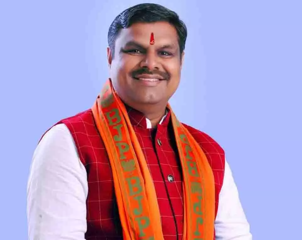 CG BREAKING: अस्पताल से वापस घर लौटे विधायक गजेन्द्र यादव CG BREAKING: अस्पताल से वापस घर लौटे विधायक गजेन्द्र यादव