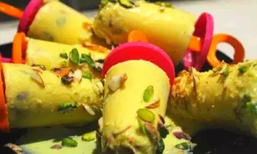 Mango Pistachio Kulfi: खाने के बाद मिठाई के तौर पर परोस सकते हैं