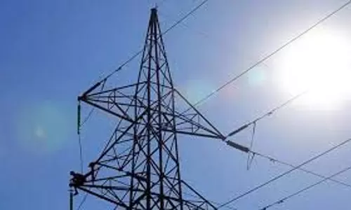 बिजली की बढ़ती मांग पर मंत्री ने डिस्कॉम से बुनियादी ढांचे को सुधारने की अपील की