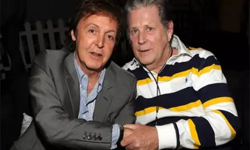 Paul McCartney ने बीच बॉयज़ के जीनियस ब्रायन विल्सन को श्रद्धांजलि दी