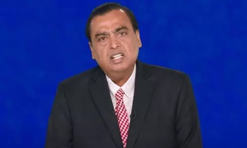 मुकेश अंबानी ने अहमदाबाद में हुए एयर इंडिया विमान हादसे पर दुख जताया मुकेश अंबानी ने अहमदाबाद में हुए एयर इंडिया विमान हादसे पर दुख जताया