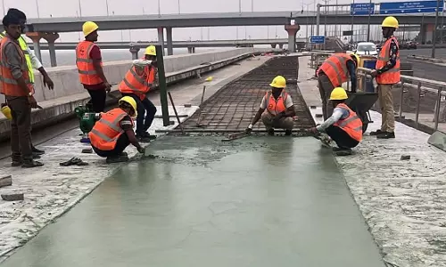मुंबई तटीय सड़क परियोजना: मानसून पूर्व बारिश के कारण सैरगाह के उद्घाटन में देरी मुंबई तटीय सड़क परियोजना: मानसून पूर्व बारिश के कारण सैरगाह के उद्घाटन में देरी