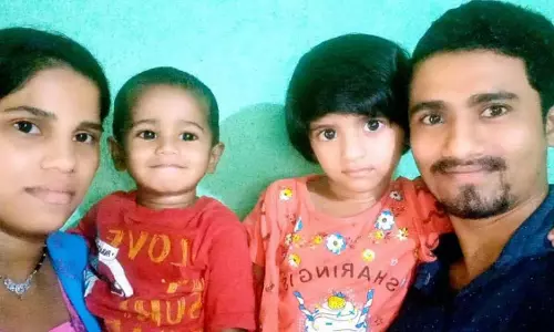 Mumbai : क्रूर सीमा कानून ने भारतीय मां को उसके ठाणे में जन्मे तीन बच्चों और पति से अलग कर दिया Mumbai : क्रूर सीमा कानून ने भारतीय मां को उसके ठाणे में जन्मे तीन बच्चों और पति से अलग कर दिया