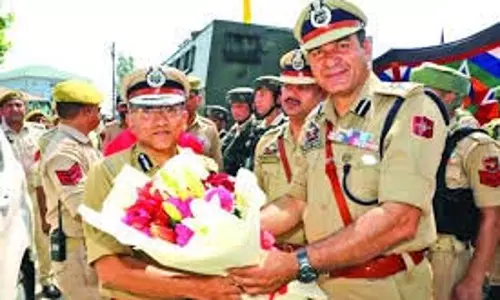 ADGP सशस्त्र ने बटमालू सशस्त्र पुलिस परिसर का दौरा किया ADGP सशस्त्र ने बटमालू सशस्त्र पुलिस परिसर का दौरा किया