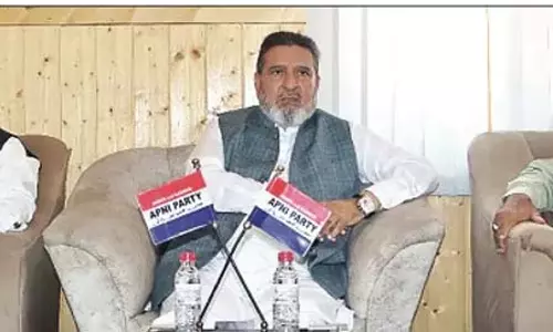 अल्ताफ बुखारी ने पार्टी कार्यकर्ताओं से ULB, पंचायत चुनावों की तैयारी करने को कहा