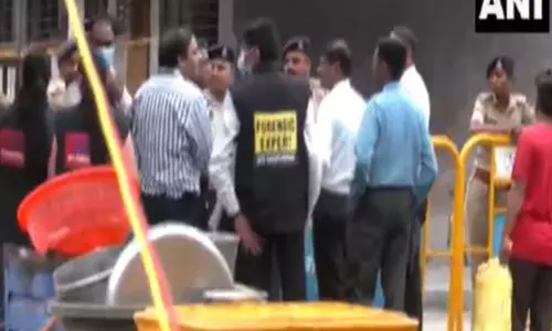 फोरेंसिक टीम Ahmedabad में एयर इंडिया विमान दुर्घटना स्थल पर पहुंची