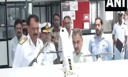Nagpur: नौसेना प्रमुख ने सोलर इंडस्ट्रीज इंडिया लिमिटेड के रक्षा उत्पादों की समीक्षा की Nagpur: नौसेना प्रमुख ने सोलर इंडस्ट्रीज इंडिया लिमिटेड के रक्षा उत्पादों की समीक्षा की
