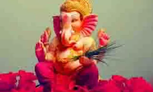 Sankashti Chaturthi 2025:  संकष्टी चतुर्थी पर हर व्यक्ति को करना चाहिए ये पाठ, घर में आती है शुभता