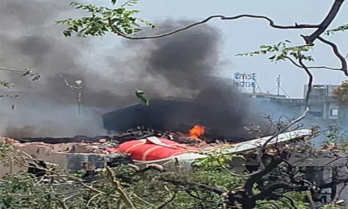 जडेजा, अश्विन, तिलक, मयंक ने Ahmedabad plane crash पर दुख व्यक्त किया जडेजा, अश्विन, तिलक, मयंक ने Ahmedabad plane crash पर दुख व्यक्त किया