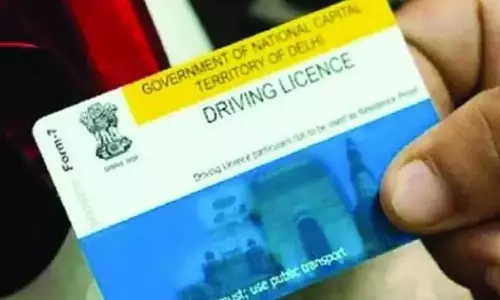 Telangana: वाहनों के शोरूम पंजीकरण में सारथी पिछड़ा Telangana: वाहनों के शोरूम पंजीकरण में सारथी पिछड़ा