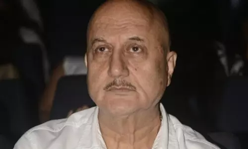 अहमदाबाद विमान हादसे पर अनुपम खेर हुए भावुक, बोले-ये हादसा सिर्फ खबर नहीं, दुखों का पहाड़ है अहमदाबाद विमान हादसे पर अनुपम खेर हुए भावुक, बोले-ये हादसा सिर्फ खबर नहीं, दुखों का पहाड़ है