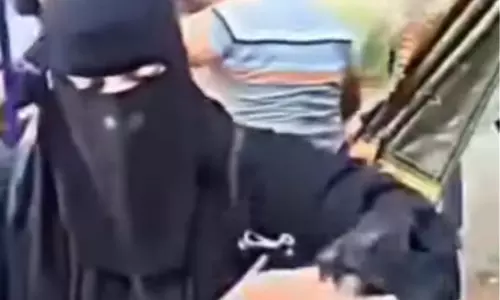 Bareilly: हैदरी दल का नया वीडियो सामने आते ही माहौल में बढ़ा तनाव Bareilly: हैदरी दल का नया वीडियो सामने आते ही माहौल में बढ़ा तनाव