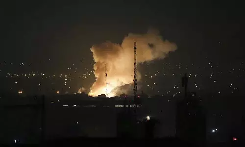 इजराइल ने ईरान के परमाणु ठिकानों पर हमला किया, तेहरान में धमाकों की आवाजें