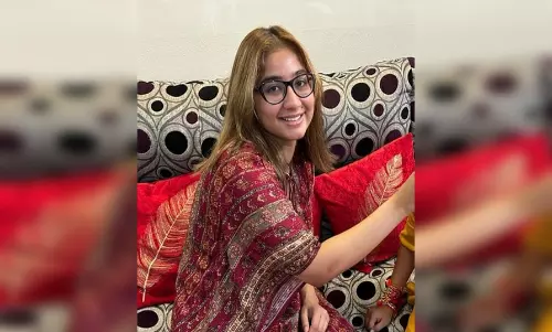 विमान हादसा: सीबीआई अफसर की बेटी दीपांशी की मौत, जन्मदिन का सरप्राइज बना आखिरी मुलाकात विमान हादसा: सीबीआई अफसर की बेटी दीपांशी की मौत, जन्मदिन का सरप्राइज बना आखिरी मुलाकात