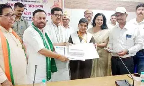 Muzaffarnagar: मेधावी छात्रों और खिलाड़ियों को मिला सम्मान, समारोह में दिखा उत्साह Muzaffarnagar: मेधावी छात्रों और खिलाड़ियों को मिला सम्मान, समारोह में दिखा उत्साह