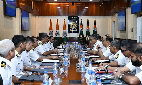 भारतीय तटरक्षक बल और Navy ने तालमेल बैठक में विमानन सहयोग को मजबूत किया