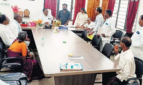 Nalgonda में परित्यक्त, बुजुर्ग माता-पिता को सम्मान वापस मिला