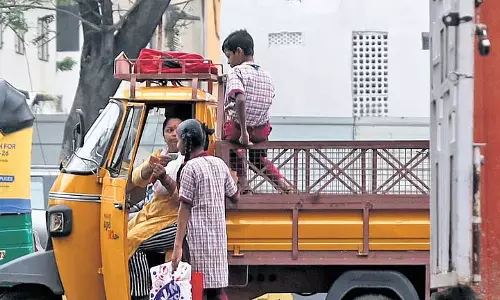 Telangana में स्कूल खुले, शिक्षकों की कमी बरकरार