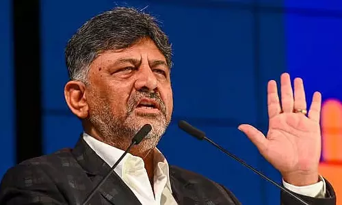 DKS ने बड़े आयोजनों के लिए भीड़ प्रबंधन नीति की मांग की DKS ने बड़े आयोजनों के लिए भीड़ प्रबंधन नीति की मांग की