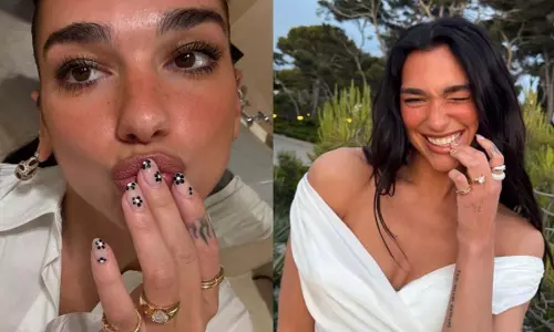 Dua Lipa-Callum Turner सगाई Dua Lipa-Callum Turner सगाई