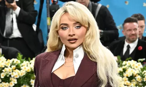 Sabrina Carpenter का मैन्स बेस्ट फ्रेंड एल्बम कवर बहुत बोल्ड है? Sabrina Carpenter का मैन्स बेस्ट फ्रेंड एल्बम कवर बहुत बोल्ड है?