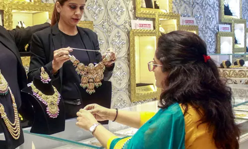 इजरायल-ईरान के बीच संघर्ष से सोने की कीमत एक लाख रुपए के पार