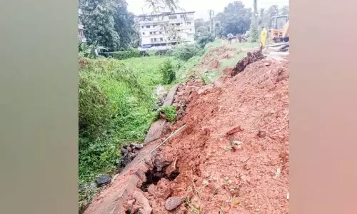 Kerala : रिटेनिंग दीवार ढहने से दो सप्ताह से पेयजल आपूर्ति बाधित Kerala : रिटेनिंग दीवार ढहने से दो सप्ताह से पेयजल आपूर्ति बाधित