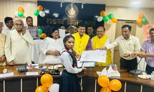 Bareilly: हाईस्कूल-इंटर के टॉपर्स को मिला सम्मान, बढ़ा आत्मविश्वास