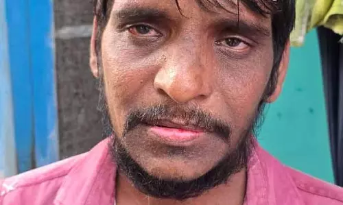 रायपुर : गोंदवारा ओवरब्रिज के नीचे गांजा बेचते युवक गिरफ्तार रायपुर : गोंदवारा ओवरब्रिज के नीचे गांजा बेचते युवक गिरफ्तार