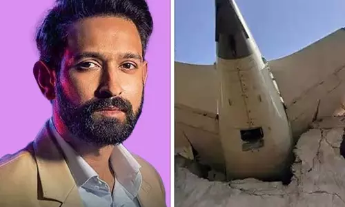 Vikrant Massey ने अहमदाबाद विमान दुर्घटना पर शोक व्यक्त किया Vikrant Massey ने अहमदाबाद विमान दुर्घटना पर शोक व्यक्त किया