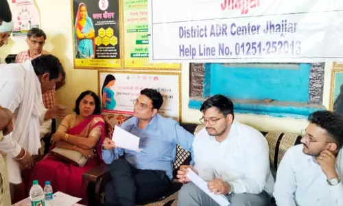 Jhajjar: डीएसएलए ने बिरोहड गाँव में किया कानून जागरूकता कैम्प का आयोजन Jhajjar: डीएसएलए ने बिरोहड गाँव में किया कानून जागरूकता कैम्प का आयोजन