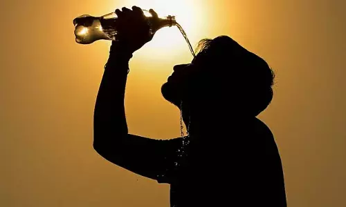UP : गर्मी का कहर जारी, जानें कब बरसेंगी प्री-मानसून की बूंदें UP : गर्मी का कहर जारी, जानें कब बरसेंगी प्री-मानसून की बूंदें