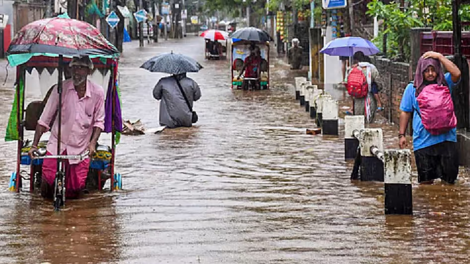 Assam : 9,000 से अधिक लोग अभी भी प्रभावित हैं, अधिकारी हाई अलर्ट पर Assam : 9,000 से अधिक लोग अभी भी प्रभावित हैं, अधिकारी हाई अलर्ट पर