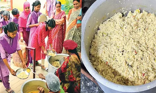 Andhra : सरकारी स्कूलों में मध्याह्न भोजन के लिए सादे चावल का उपयोग किया Andhra : सरकारी स्कूलों में मध्याह्न भोजन के लिए सादे चावल का उपयोग किया