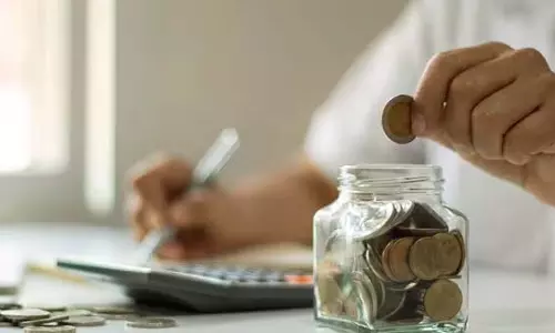 पर्सनल लोन की EMI मिस हो गई? ये 5 नतीजे आपको भारी पड़ सकते हैं पर्सनल लोन की EMI मिस हो गई? ये 5 नतीजे आपको भारी पड़ सकते हैं