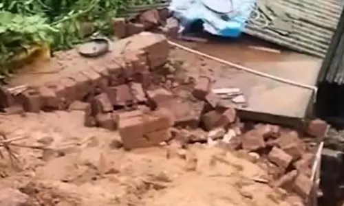 GOA: टंकीवाड़ा-उसगाओ में भूस्खलन, परिवार सुरक्षित, लेकिन क्षेत्र अभी भी खतरे में GOA: टंकीवाड़ा-उसगाओ में भूस्खलन, परिवार सुरक्षित, लेकिन क्षेत्र अभी भी खतरे में