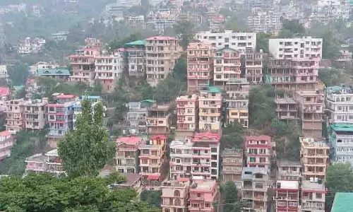 Solan कॉलोनी निवासी हरित क्षेत्र पर कब्जे के खिलाफ डटे Solan कॉलोनी निवासी हरित क्षेत्र पर कब्जे के खिलाफ डटे