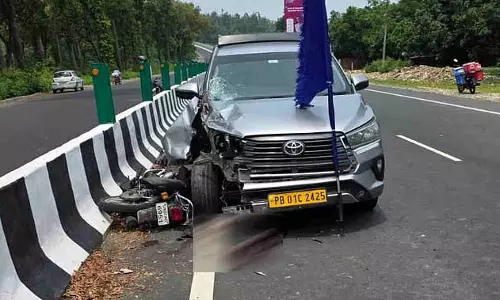 हादसे ने छीन ली ज़िंदगी : पांवटा रोड पर युवक की मौत, मासूम घायल