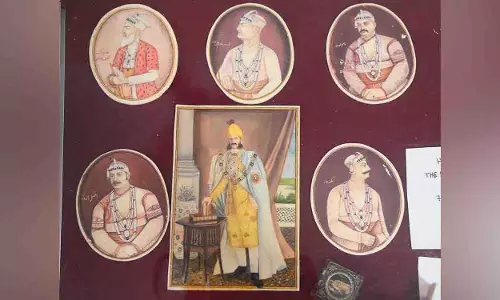 Hyderabad: ओयू में मुद्राशास्त्र प्रदर्शनी में भारतीय सिक्का इतिहास का प्रदर्शन Hyderabad: ओयू में मुद्राशास्त्र प्रदर्शनी में भारतीय सिक्का इतिहास का प्रदर्शन