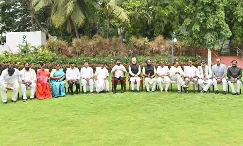 Telangana मंत्रिमंडल में फेरबदल, मंत्रियों को प्रभारी मंत्री बनाए जाने से कांग्रेस में चिंता बढ़ी