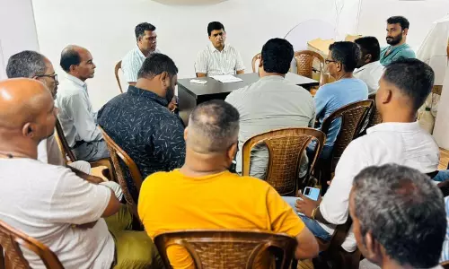 GOA: वास्को-मोरमुगाओ के विधायकों ने टैक्सी ऑपरेटरों को समर्थन दिया GOA: वास्को-मोरमुगाओ के विधायकों ने टैक्सी ऑपरेटरों को समर्थन दिया