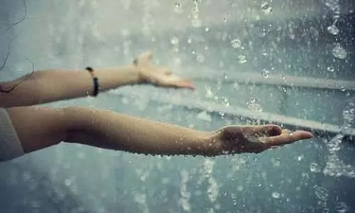 Odisha : मॉनसून की एंट्री से बिगड़ सकते हैं राजा उत्सव के रंग Odisha : मॉनसून की एंट्री से बिगड़ सकते हैं राजा उत्सव के रंग