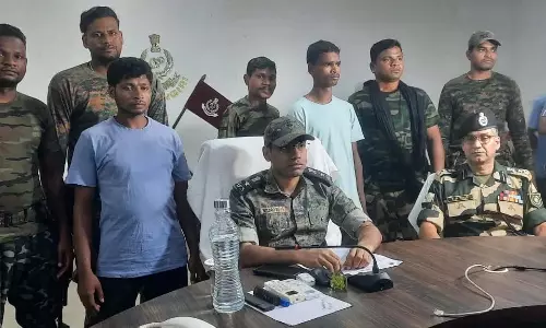 ओडिशा में 8 लाख रुपये के इनामी दो माओवादी गिरफ्तार ओडिशा में 8 लाख रुपये के इनामी दो माओवादी गिरफ्तार