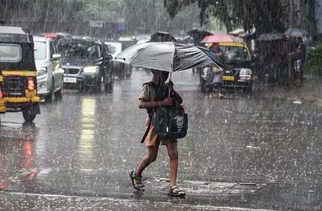 Haryana Weather: भीषण गर्मी से मिलेगी राहत, इन जिलों में होगी भारी बारिश Haryana Weather: भीषण गर्मी से मिलेगी राहत, इन जिलों में होगी भारी बारिश